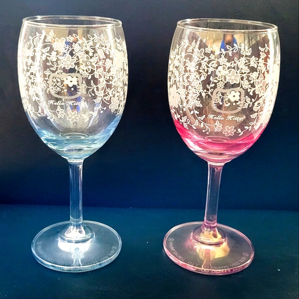 Hello Kitty Wine Glass x 2